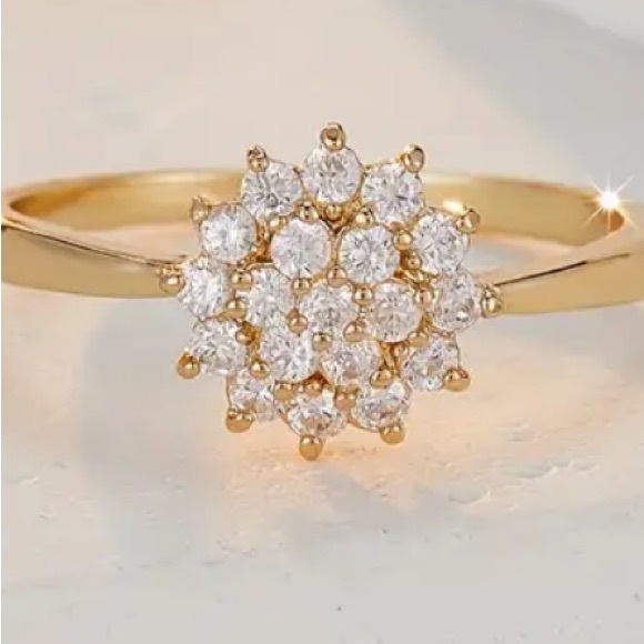 🆕 Golden flower ring 💛 - Picture 5 of 7